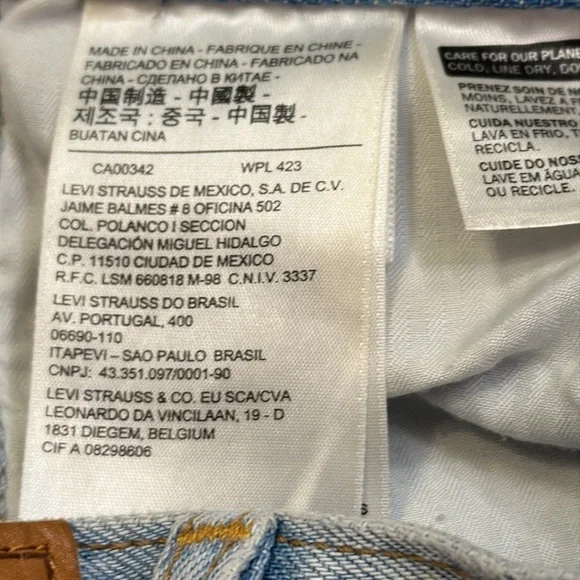 NWOT Women’s Levi’s Premium Distressed Wedgie Fit Jeans Size 24 - Picture 9 of 9